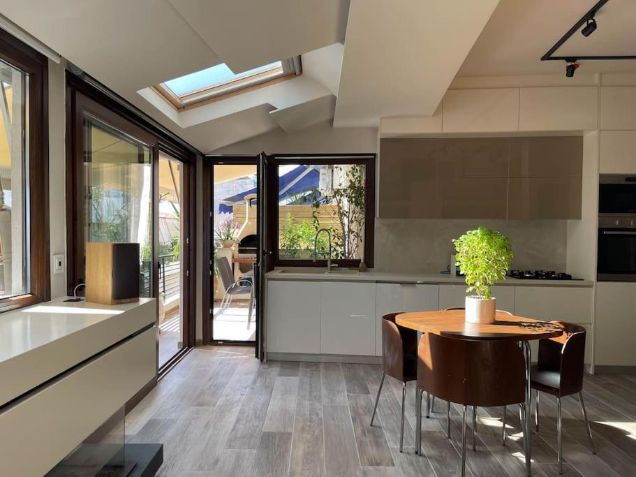 Acropolis Lux Apartment Athen Exterior foto